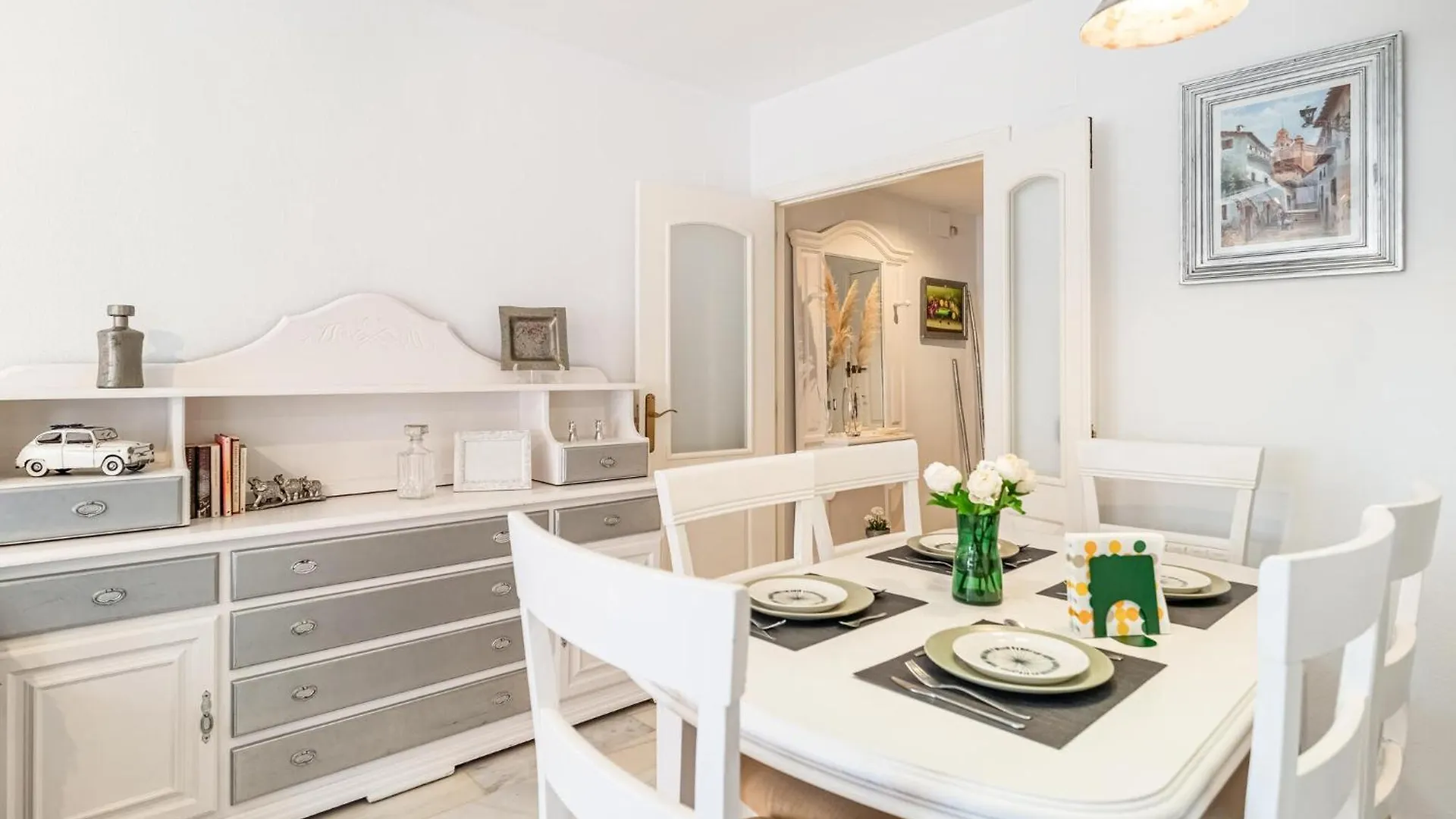 Stunning Apartment In Fuengirola With Kitchen 0*,