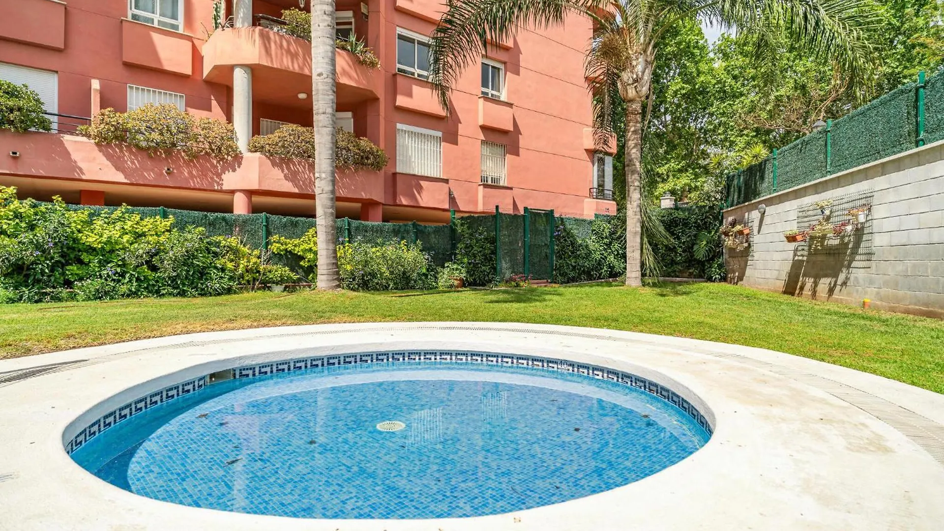 Stunning Apartment In Fuengirola With Kitchen
